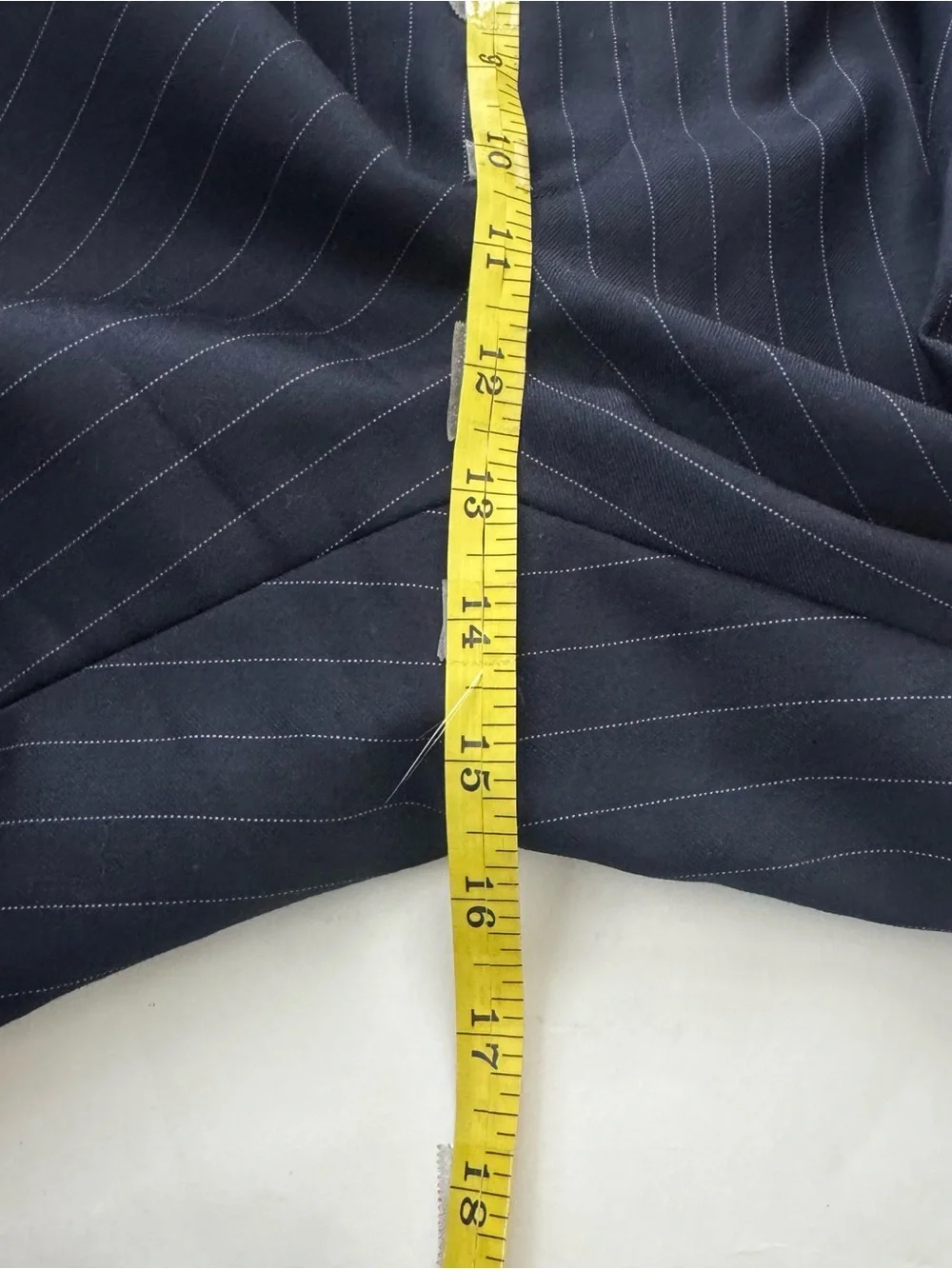 Hart Schaffner Marx 2 pc Suit 44R 40x32 Navy Blue Pinstripe Wool Blazer USA Made
